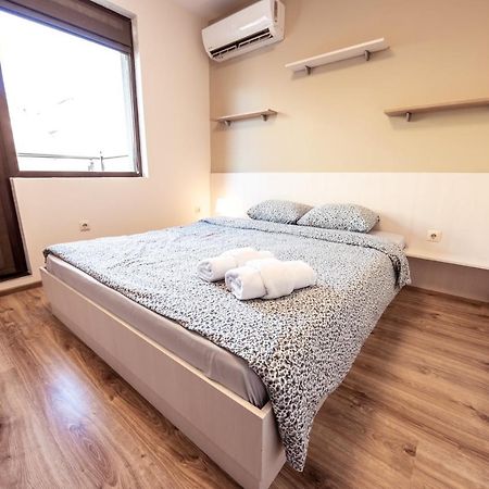 Bright 1Bdr Apartment With A Balcony ソフィア エクステリア 写真