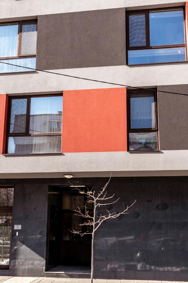 Bright 1Bdr Apartment With A Balcony ソフィア エクステリア 写真